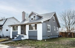409 SE 2nd St, Fairfield, IL 62837