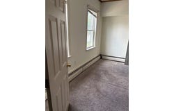 46 N Canal St, Holyoke, MA 01040