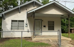 108 N 5th St, Paris, AR 72855