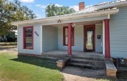506 E MAIN Street, Hamilton, TX 76531