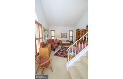 292 WOODS EDGE PLACE, LANGHORNE, PA 19047