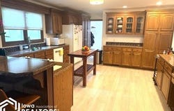 1523 W 18th Avenue, Spencer, IA 51301