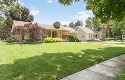2208 Woodlawn Drive, La Porte, IN 46350