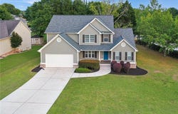 327 Oakland Bay Court, Loganville, GA 30052