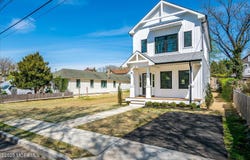 32 Earl Street, Red Bank, NJ 07701