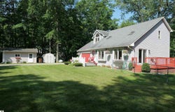 8413 E Chippewa Trail, Mt Pleasant, MI 48858