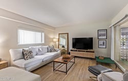 351 E THOMAS Road, Phoenix, AZ 85012