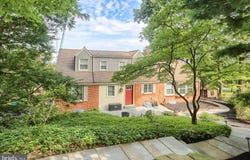 125 S HILLS DRIVE, HERSHEY, PA 17033