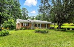 2911 Spencer Street, Lenoir, NC 28645