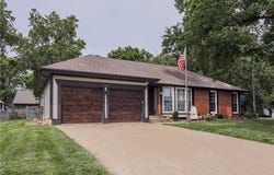13700 W 69th Terrace, Shawnee, KS 66216
