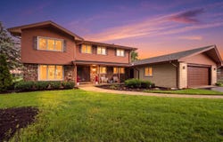 8430 Carriage Green Drive, Darien, IL 60561