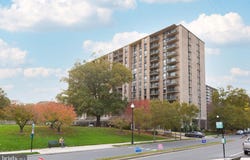 4600 S FOUR MILE RUN DRIVE S, ARLINGTON, VA 22204