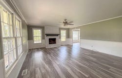 613 W Old Camden Rd, Hartsville, SC 29550-9208