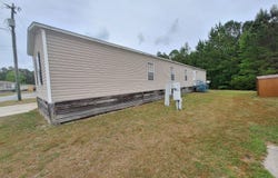 1134 Kelly Dr, Hinesville, GA 31313