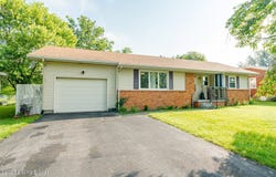 58 Oldham St, Eminence, KY 40019