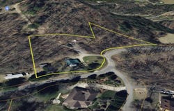 402 Sharon Rd, Fairview, NC 28730