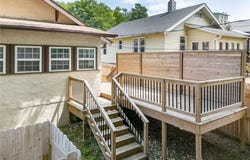 18 E Hyde Park Avenue, St Joseph, MO 64504
