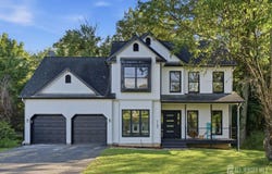 113 Oakdale Road, Chester Bor, NJ 07930