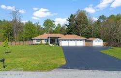 31 Wright Way, Nicholson, PA 18446