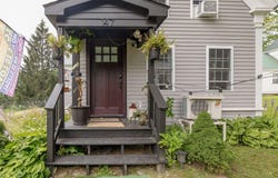 147 N main Street, Monmouth, ME 04265