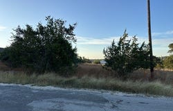 102 Jacob Dearing, Blanco, TX 78606