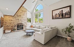 880 E Elm Rd, Oak Creek, WI 53154