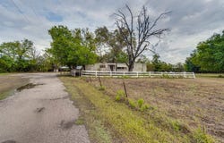 1010 Oak Valley Lane, Corsicana, TX 75110