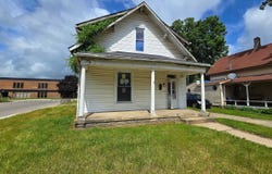 310 S Pleasant Street, Edinburgh, IN 46124-1357