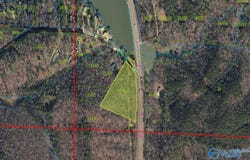 15 Mohawk Trail, Ohatchee, AL 36271