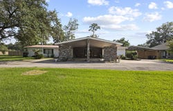 1014 Pine Needles Dr, Sour Lake, TX 77659