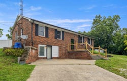 420 Scotts Ferry Road, Versailles, KY 40383