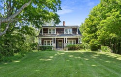 15 Sherburne Road, Lee, NH 03861
