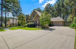 25 Refuge Ln., Hattiesburg, MS 39402