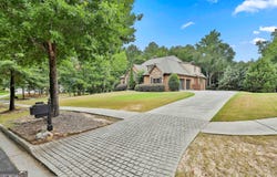 555 Mountains Edge, Peachtree City, GA 30269