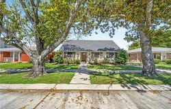 2716 BELMONT Place, Metairie, LA 70002