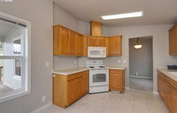 20248 HIGHWAY 213, Oregon City, OR 97045