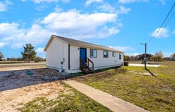 147 Western Lake Drive, Weatherford, TX 76087
