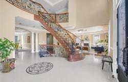 45 Longfellow Road, Great Neck, NY 11023