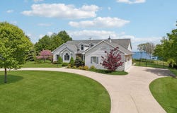 4635 S 10th St, Manitowoc, WI 54220