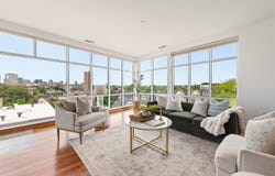 1550 E Royall Pl, Milwaukee, WI 53202