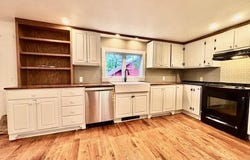 698 N Abington Road, Waverly, PA 18471