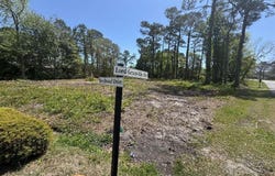 212 Lord Granville Drive, Morehead City, NC 28557