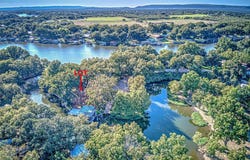 1336 S Lakeside Drive, Burnet, TX 78611