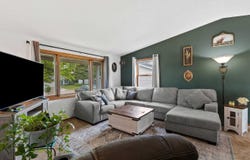 1330 PINEHURST Lane, NEENAH, WI 54956