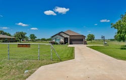 1091 County Road 348, Valley View, TX 76272
