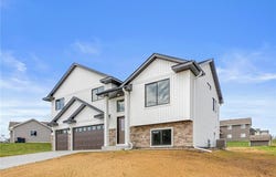 829 N Grant Street, Ellsworth, WI 54011