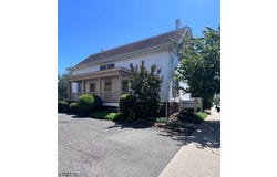 12-19 River Rd, Fair Lawn Boro, NJ 07410-1843