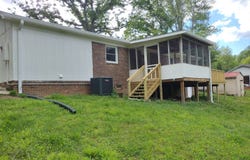 140 Lakeview Cir, Mount Airy, NC 27030