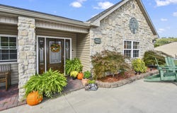 3041 Longbend Road, Galena, MO 65656