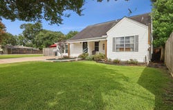 2503 Avenue D, Nederland, TX 77627